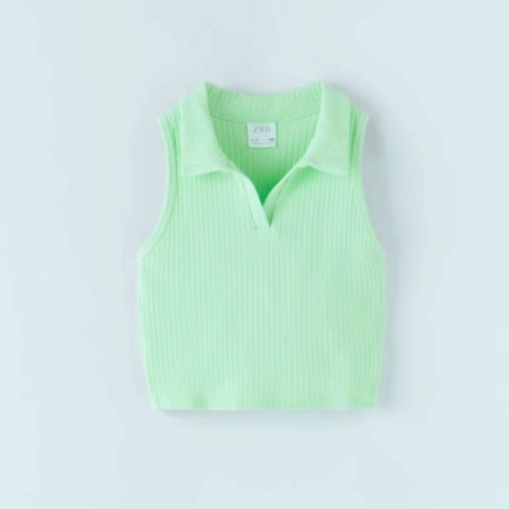 6 YEARS (45,7 INCHES)SLEEVELESS POLO SHIRT Light green